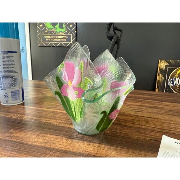 Pink Rose Tulips Handkerchief Vase Winterthur Museum Green 7" - Picture 4 of 8